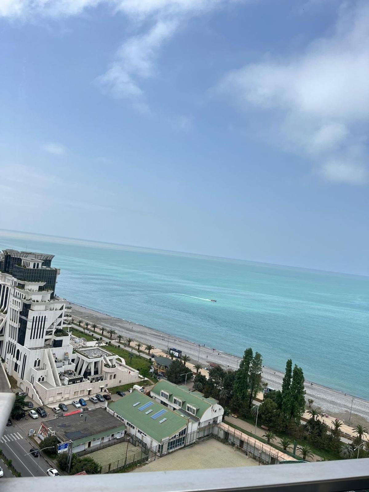 Holiday Premium Apartments Batumi Exterior photo