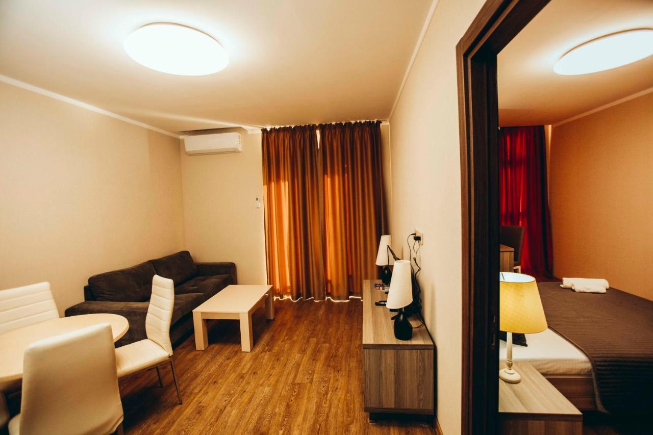 Holiday Premium Apartments Batumi Exterior photo